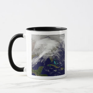 Taza Vista por satélite de una tormenta masiva del