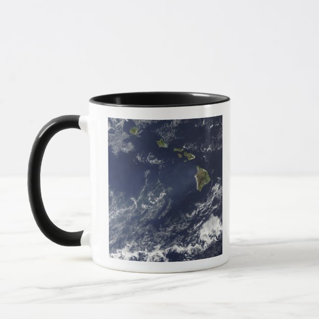 Taza Vista satelital de niebla volcánica (Izquierda)