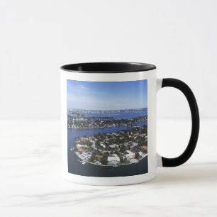 Taza Viviendas en la isla privada de la bahía de Bisca