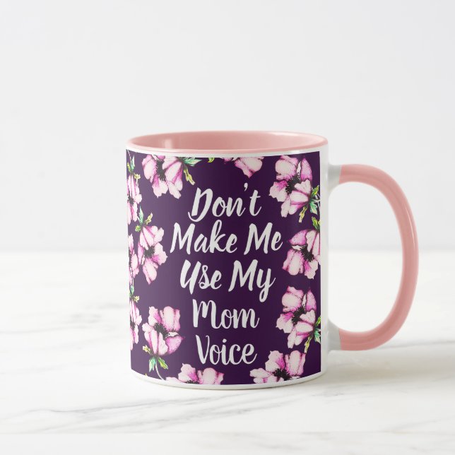 Taza Voz de mamá | Flores púrpura acuarelas (Derecha)