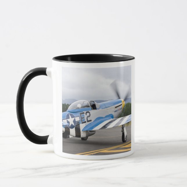 Taza Washington, Olympia, airshow. militar (Izquierda)