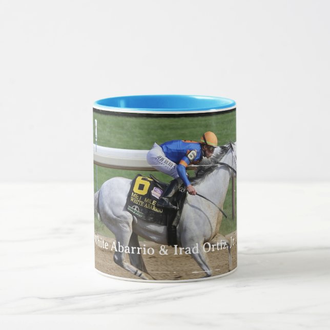 Taza White Abarrio e Irad Ortiz, Jr. (Centro)