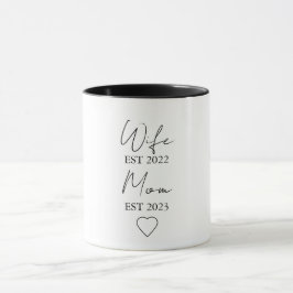Taza Wife & Mom Est. – Minimalist Valentine Gift