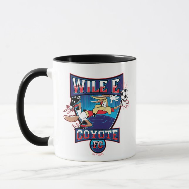 Taza WILE E. COYOTE™ Football Club Badge (Izquierda)