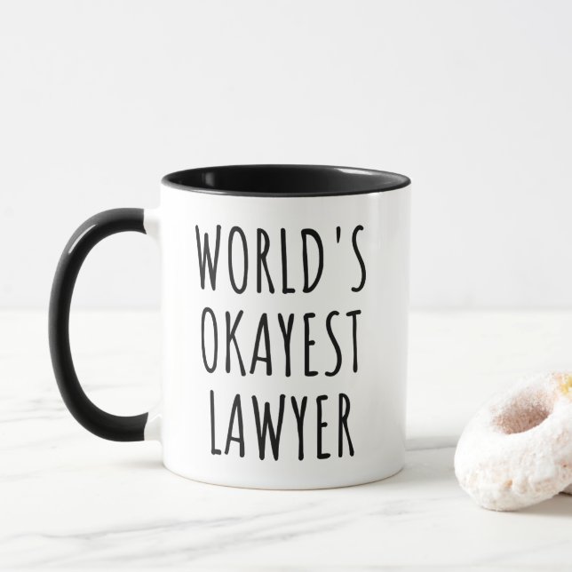 Taza World's Okayest Lawyer Funny Coffee (Con donut)