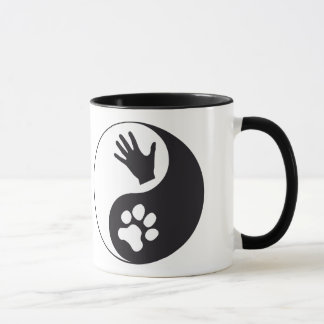 Taza Yin y Yang con mano y pata