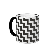 Zigzags Ringer Mug, Chevrras blancas y negras