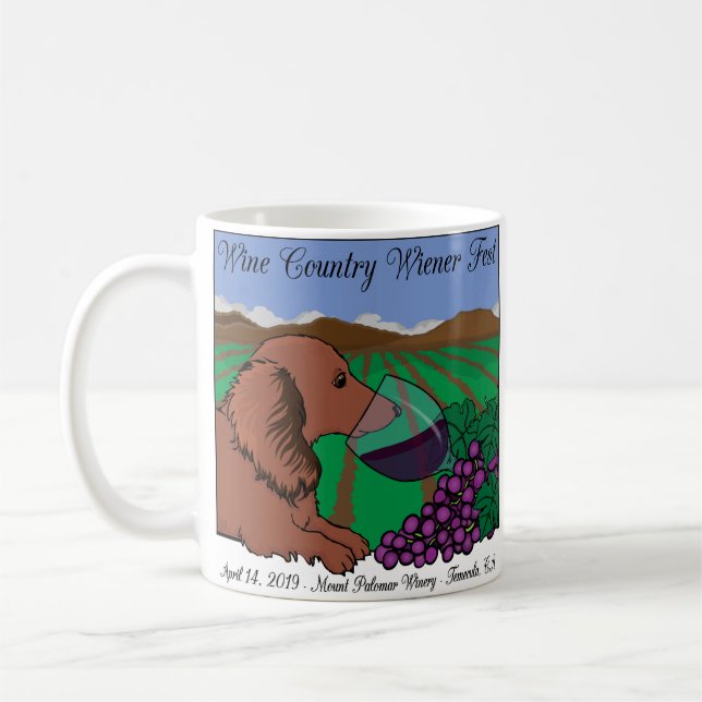 Tazas 2019 y steins del Fest de la salchicha de (Izquierda)