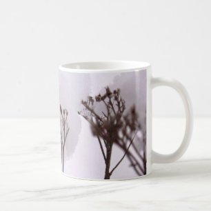 Tazas Clásicas Blancas con Plantas en la Nieve