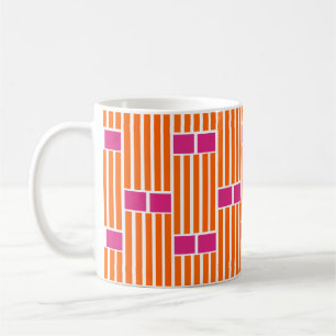 Tazas de café con líneas naranjas y cajas rosadas