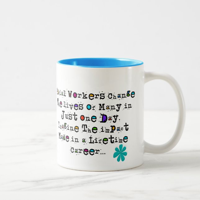Tazas de café de la cita del asistente social (Derecha)