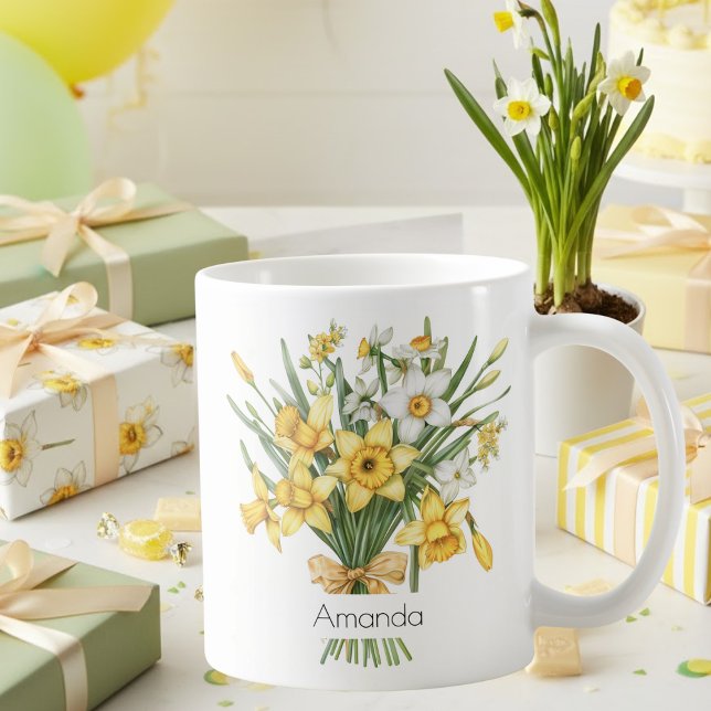 Tazas de cumpleaños de marzo con narcisos amarillo (Subido por el creador)
