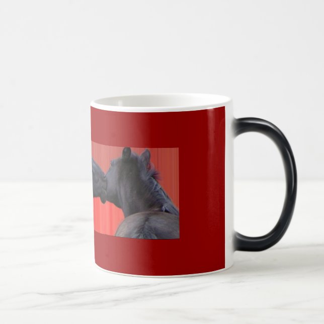 Tazas del beso del caballo (Derecha)