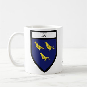 Tazas del mapa y del escudo de Louth del condado