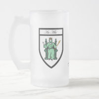 Tazas del mapa y del escudo de Meath del condado