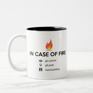Tazas divertidas de la salida de emergencia para