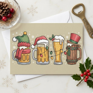 Tazas festivas de cerveza de Navidad Ilustración d