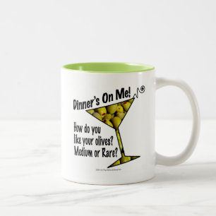 ¡Tazas y tazas de cena! ¿Aceitunas? ¿Medio o raro?