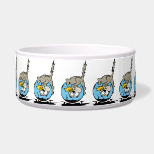 Tazón de mascota/gato con cabeza en el bol de pesc