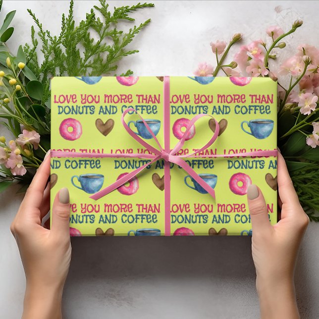 Te Amas Más Que Donuts Envolver Hojas De Papel (Let your Valentine know that you love them more than coffee and donuts with this fun wrapping paper!)