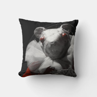 Té de sangre y cuerda roja almohada del ratón blan