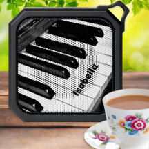 Teclas de piano de teclado de música blanca negra
