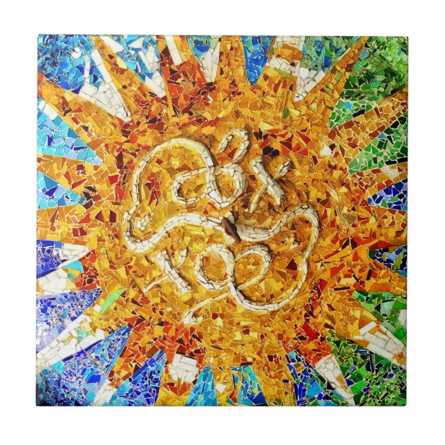 Teja de mosaicos de Guell del parque (Frente)
