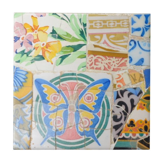 Teja de mosaicos de Guell del parque (Frente)