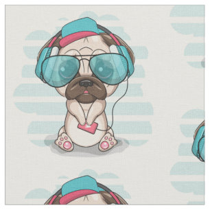 Tela Boy Pug Adorable con gafas de sol y audífonos