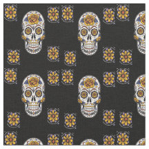 Calavera de azúcar floral sobre negro