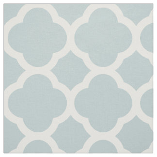 Tela Cloud Blue Modern Quatrefoil a gran escala