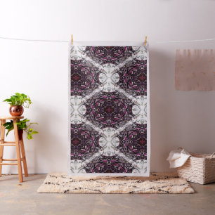 Tela Magenta Lace....