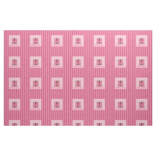 Tela Moose rosa rosado monogramado "M" del niño ("Cuarto gordo" (fat quarter))