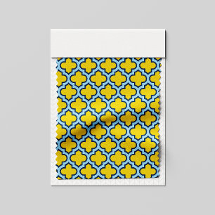 Tela Rojo azul amarillo y bebé, Entramado, Quatrefoil