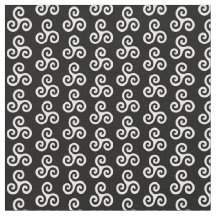 Triple espiral céltica blanca Triskele en negro