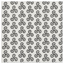 Triple espiral céltica negra en Triskele en blanco