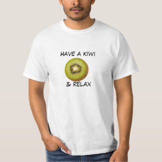 Tenga un kiwi y relaje la camiseta