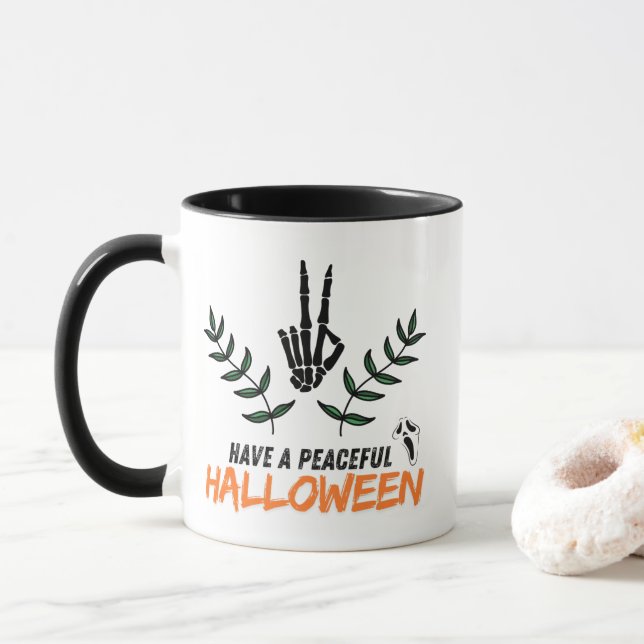 Tengan una tranquila taza de Halloween (Con donut)
