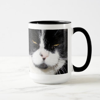 ¡Tengo un CATTITUDE! Taza blanco y negro del gato