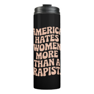 Termo Activista feminista de la protesta anti Trump anti