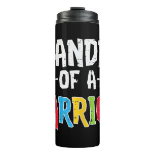 Termo Agarra esta linda abuela de una camiseta guerrera 