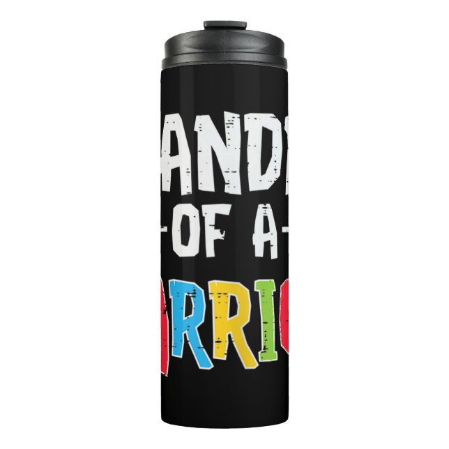 Termo Agarra esta linda abuela de una camiseta guerrera  (Anverso)