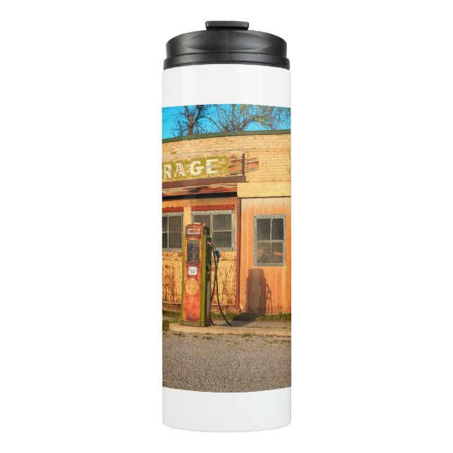 Termo Antigua estación de servicio en Utah rural, EEUU.  (Anverso)