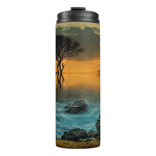 Termo Árbol solitario en el lago
