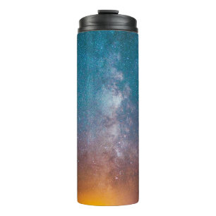 TERMO AZUL, AMARILLO Y PIEL DE ESTRELLA DURANTE LA NOCHE