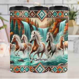 Termo Caballos salvajes recorriendo la cascada del otoño