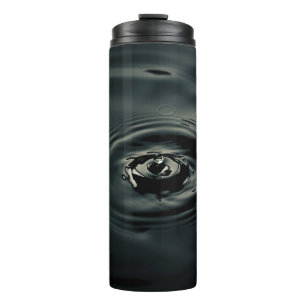 TERMO CAÍDA DE AGUA EN EL AGUA