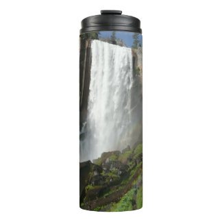 Termo Cascada Vernal I en el Parque Nacional Yosemite
