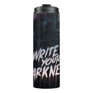 Termo Castillo gótico embrujado bajo tormenta de lluvia 