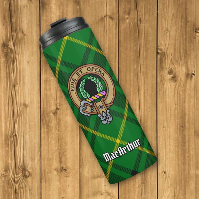 Termo Clan MacArthur Escudo sobre Tartán (Subido por el creador)